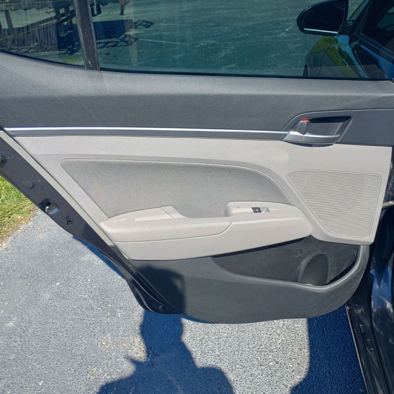 2020 Hyundai Elantra Image 16