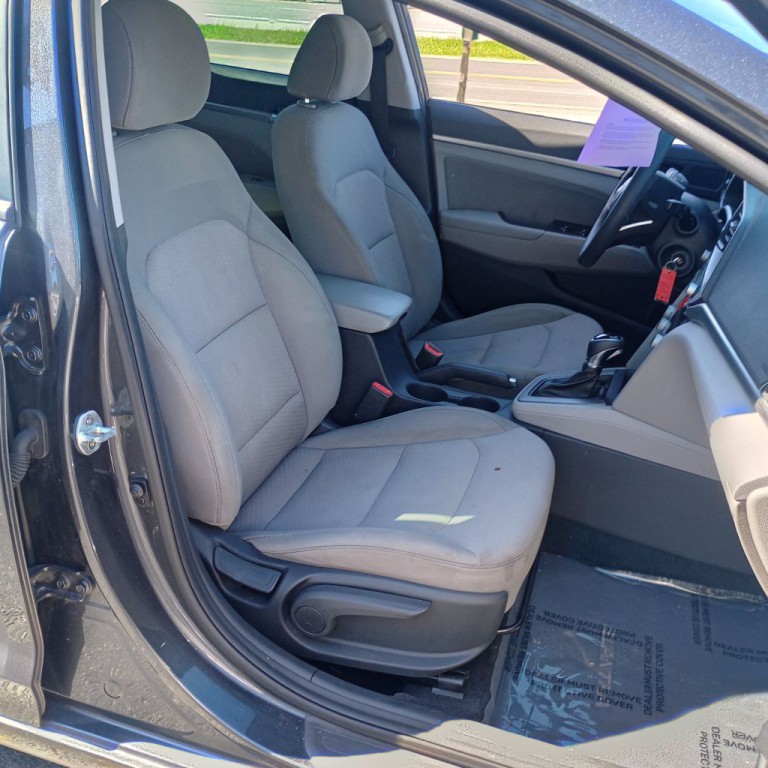 2020 Hyundai Elantra Image 23