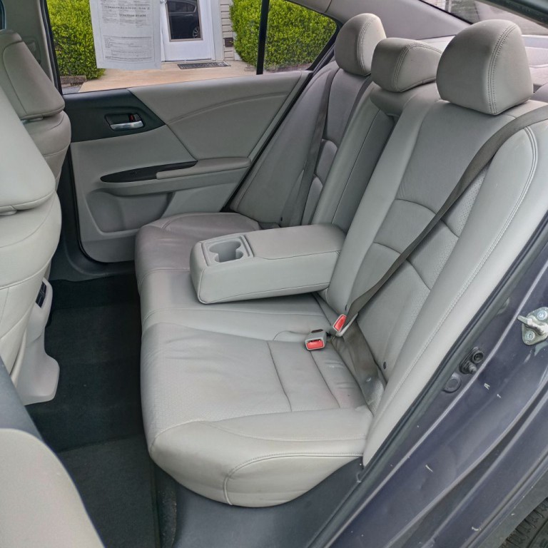 2015 Honda Accord Image 18