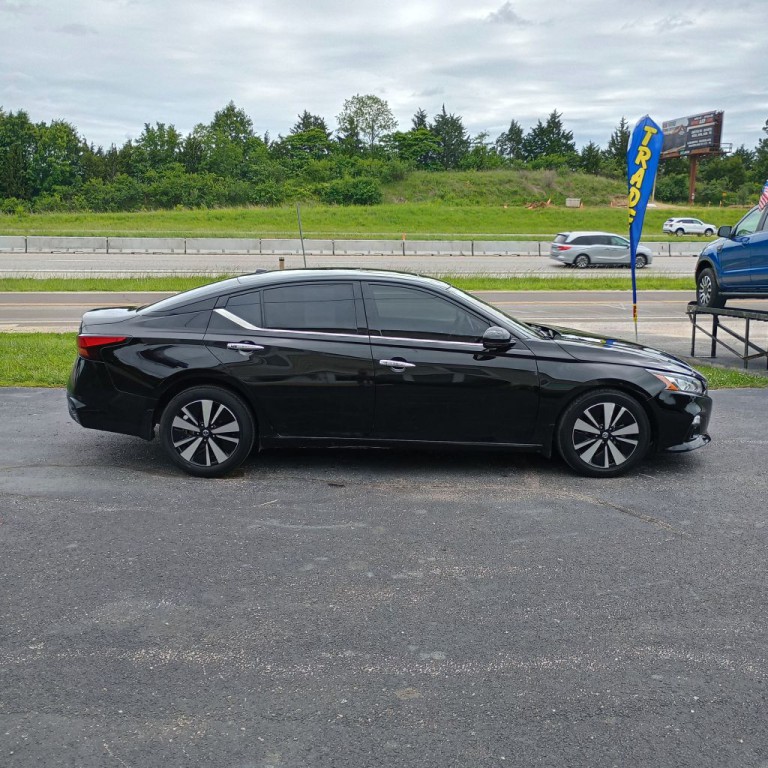2022 Nissan Altima Image 6