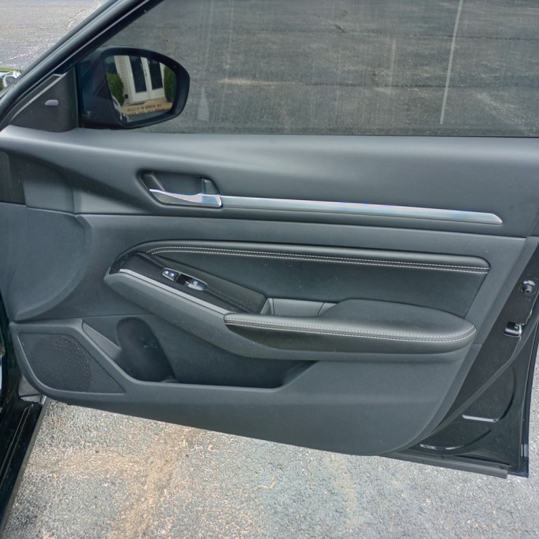2022 Nissan Altima Image 23
