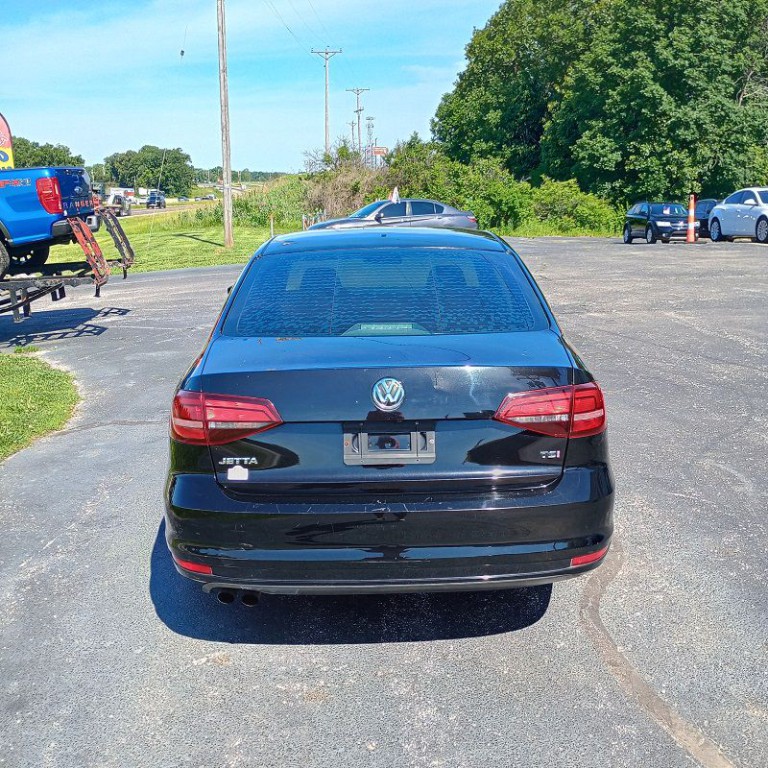 2017 Volkswagen Jetta Image 4
