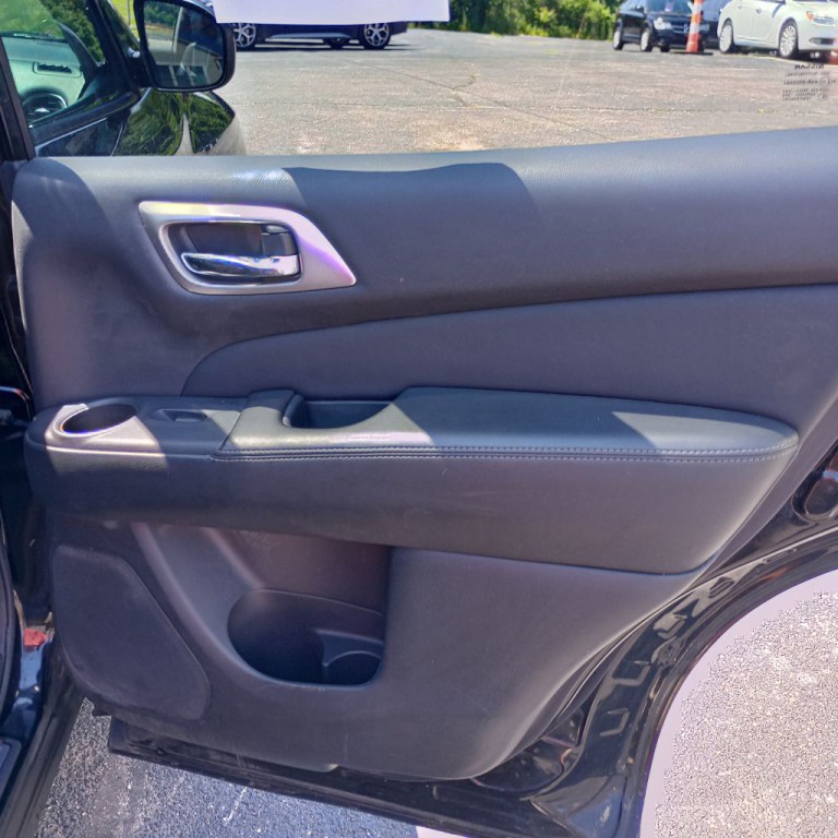 2014 Nissan Pathfinder Image 22