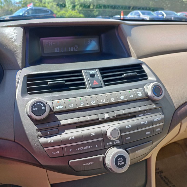 2009 Honda Accord Image 13