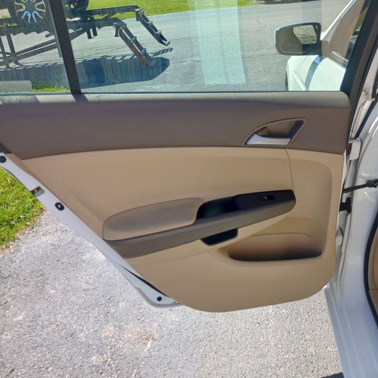 2009 Honda Accord Image 15