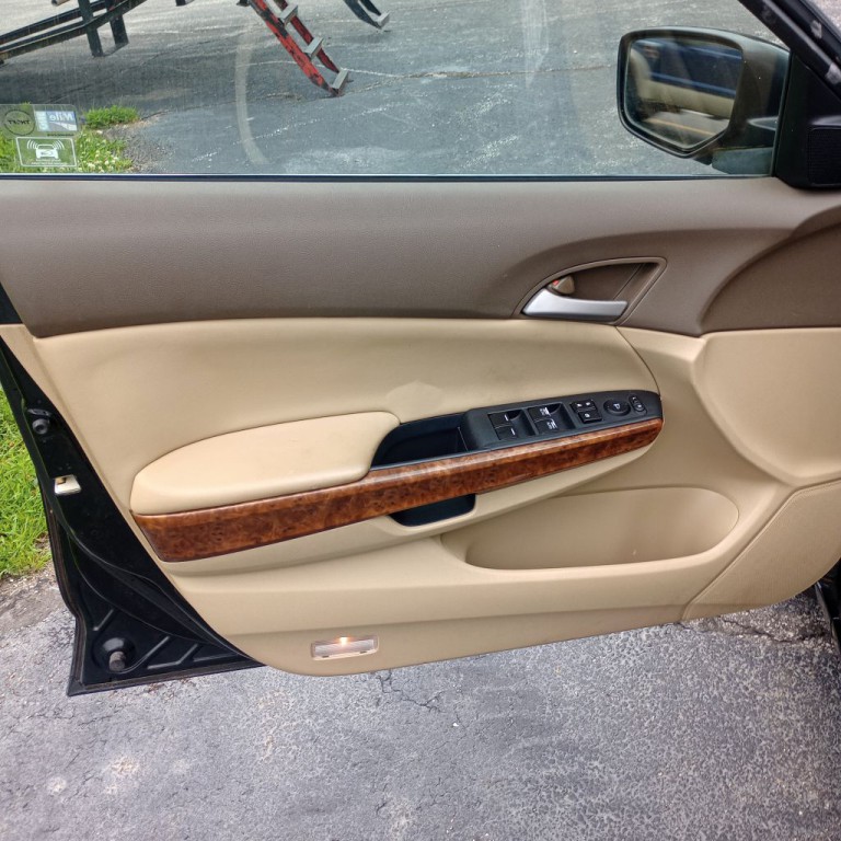2009 Honda Accord Image 11