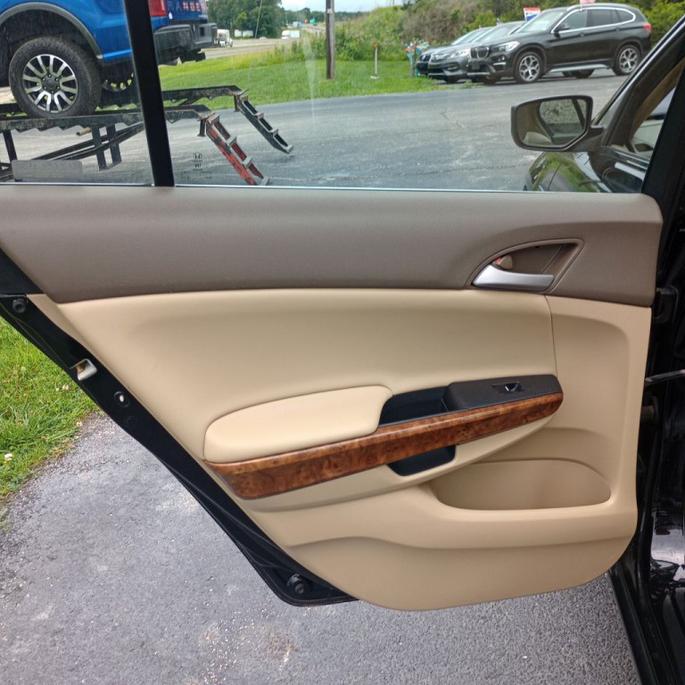 2009 Honda Accord Image 16