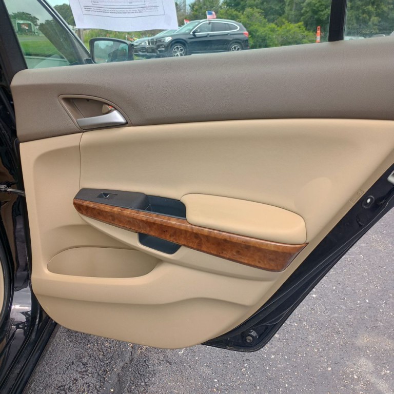2009 Honda Accord Image 19