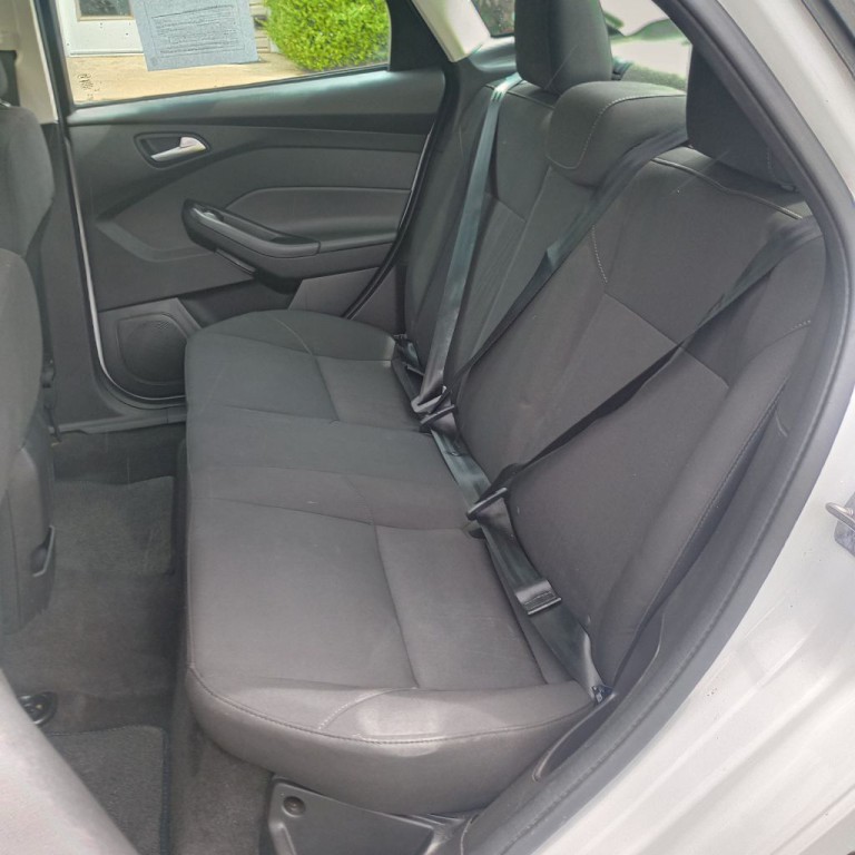 2018 Ford Focus Image 17