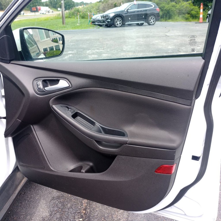 2018 Ford Focus Image 22