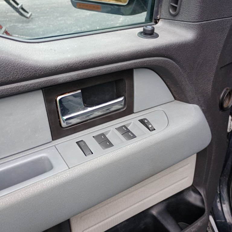 2013 Ford F-150 Image 12