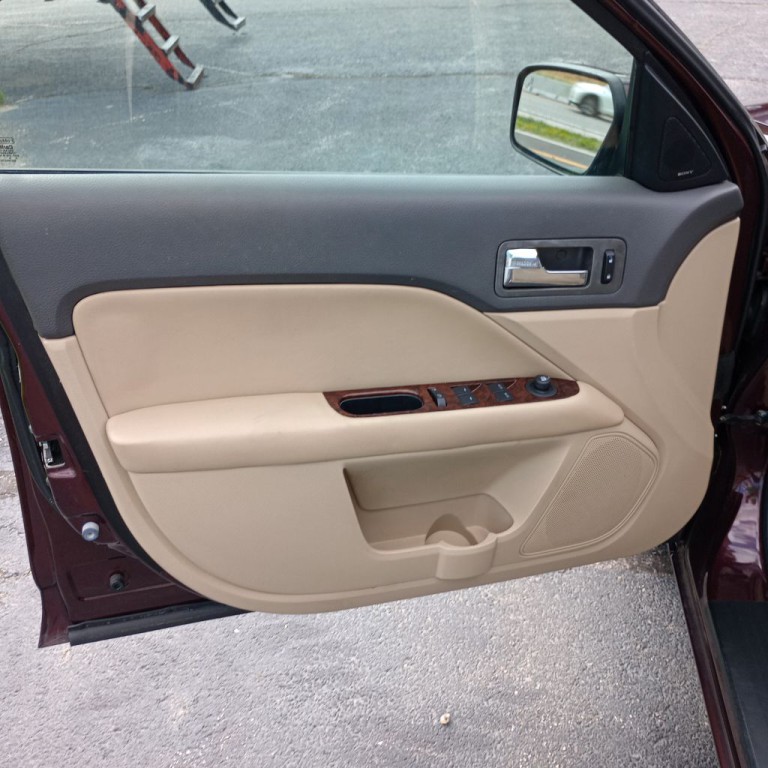 2011 Ford Fusion Image 11