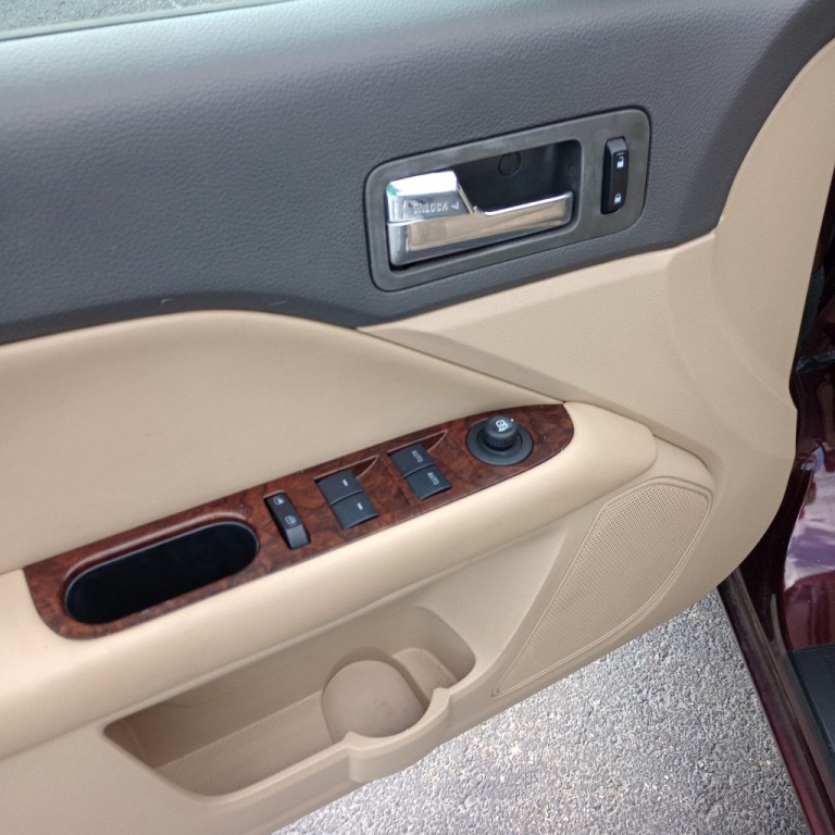 2011 Ford Fusion Image 12