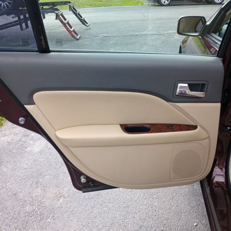 2011 Ford Fusion Image 17