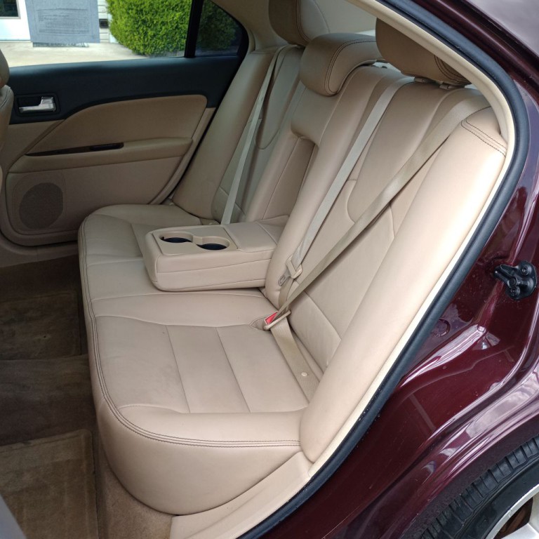 2011 Ford Fusion Image 18