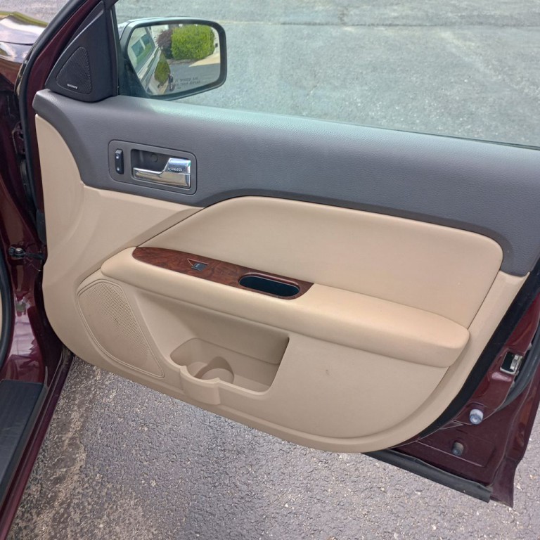 2011 Ford Fusion Image 23
