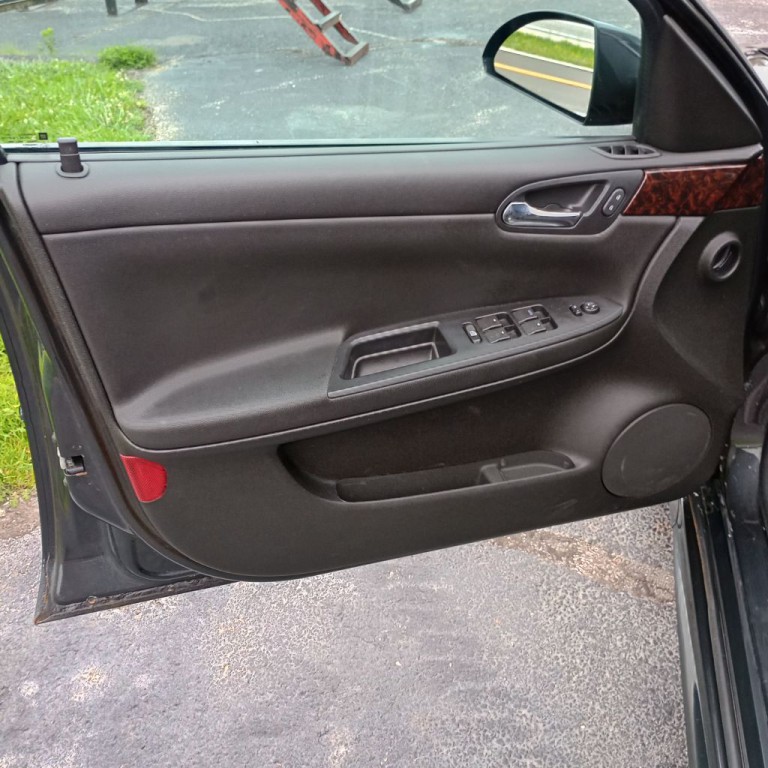 2012 Chevrolet Impala Image 11