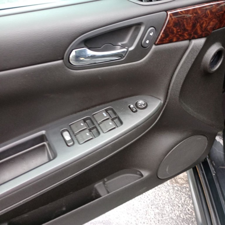 2012 Chevrolet Impala Image 12