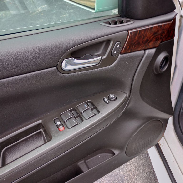 2014 Chevrolet Impala Image 12