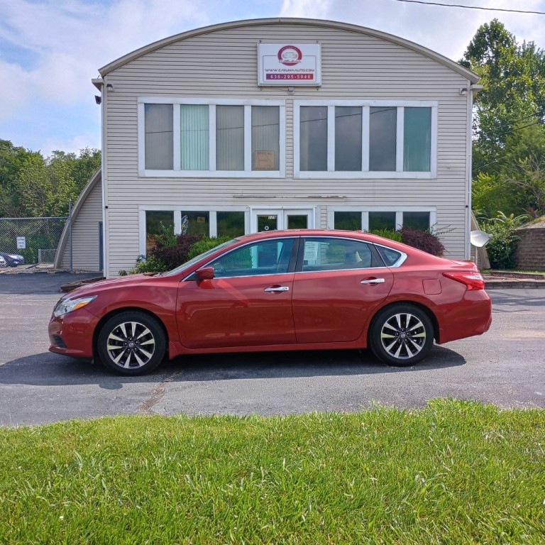2017 Nissan Altima Image 2
