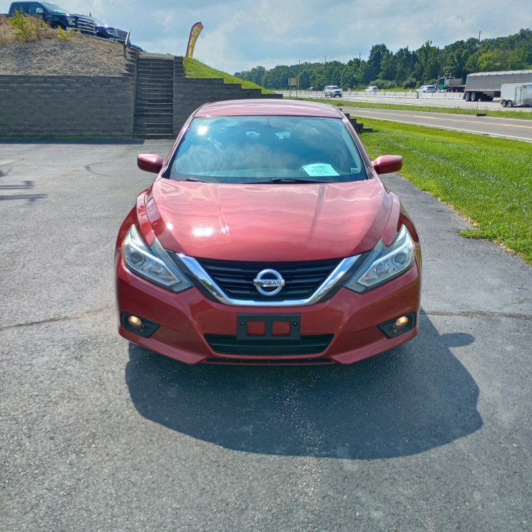 2017 Nissan Altima Image 8