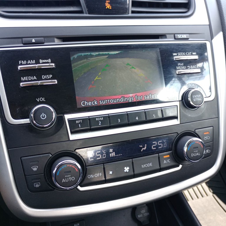 2017 Nissan Altima Image 12