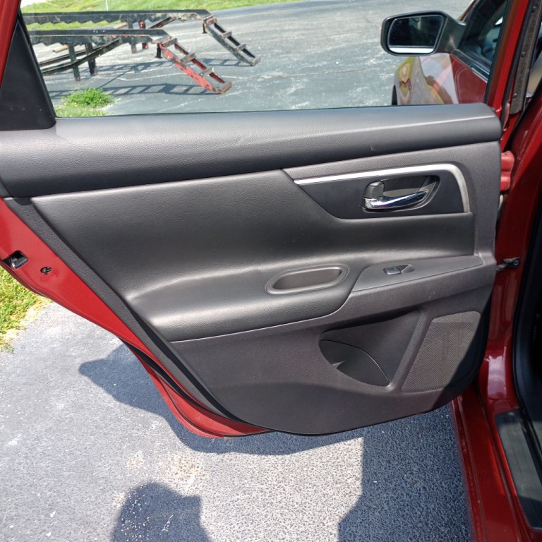 2017 Nissan Altima Image 15