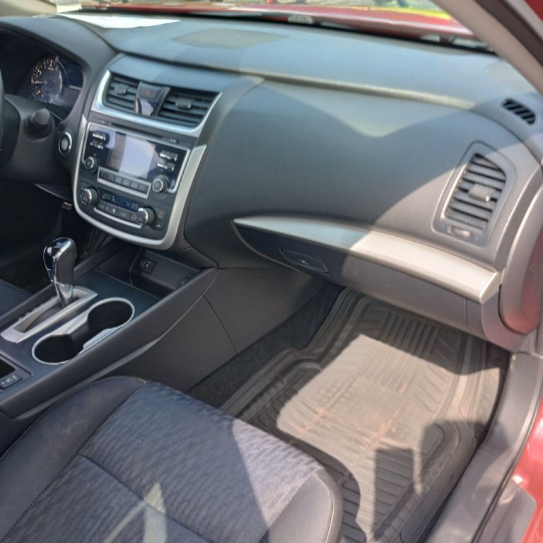 2017 Nissan Altima Image 20