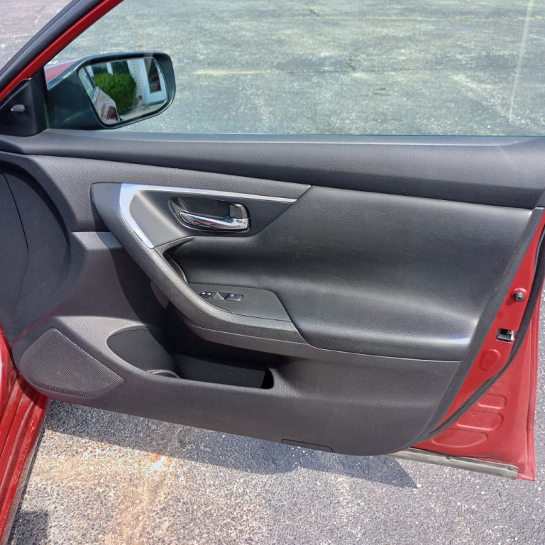2017 Nissan Altima Image 21