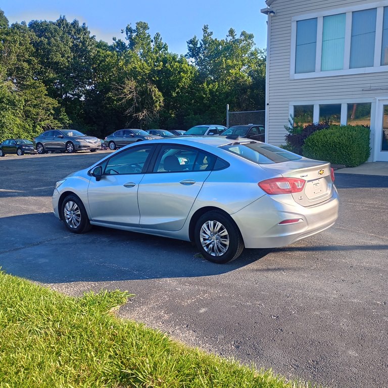 2017 Chevrolet Cruze Image 3