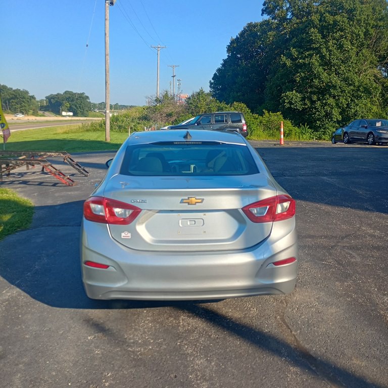2017 Chevrolet Cruze Image 4