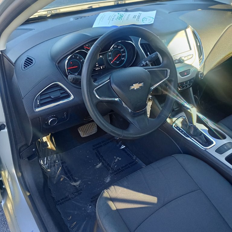 2017 Chevrolet Cruze Image 9
