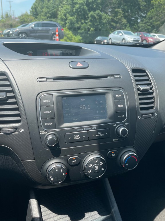 2016 Kia Forte Image 13