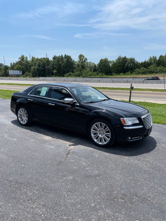 2012 Chrysler 300 Image 7