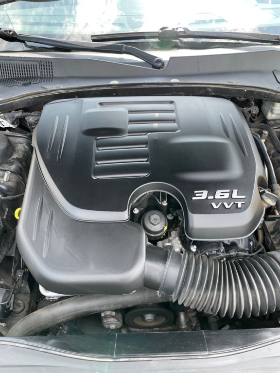 2012 Chrysler 300 Image 26