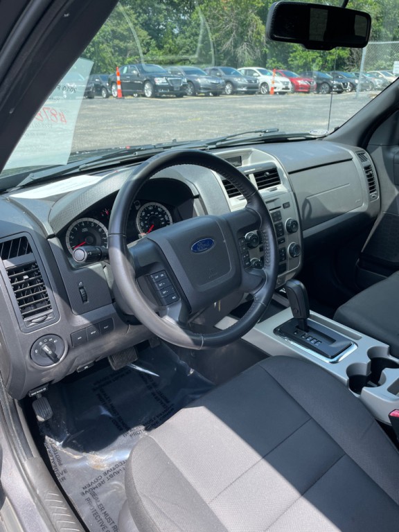 2010 Ford Escape Image 9