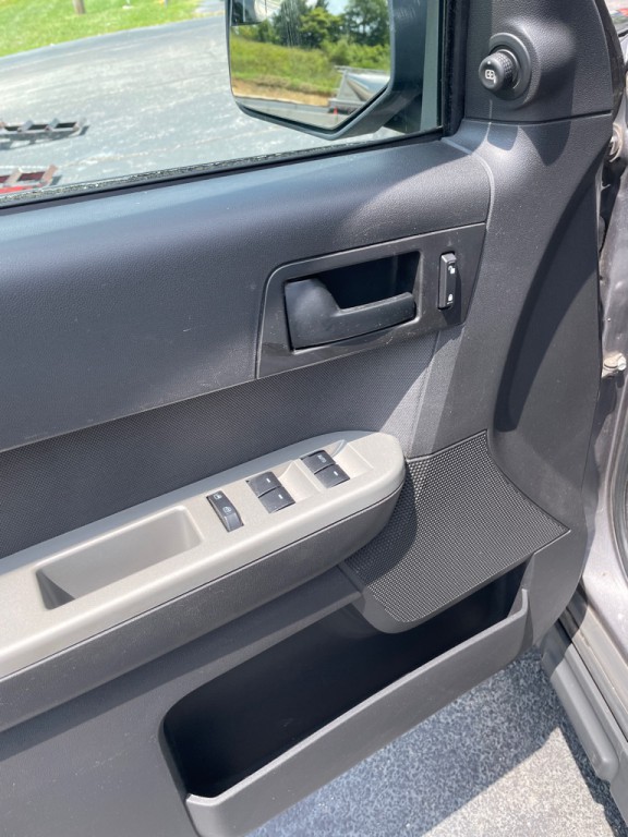 2010 Ford Escape Image 11