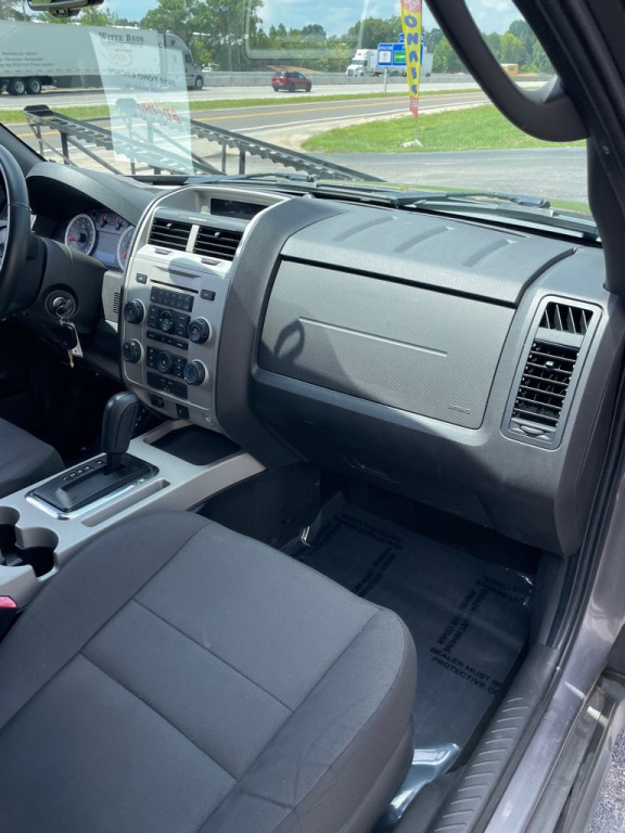 2010 Ford Escape Image 20