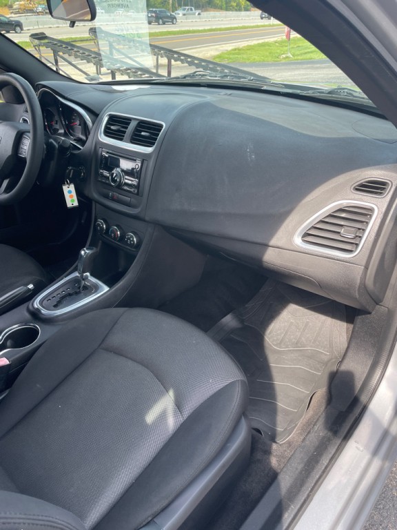 2013 Dodge Avenger Image 20