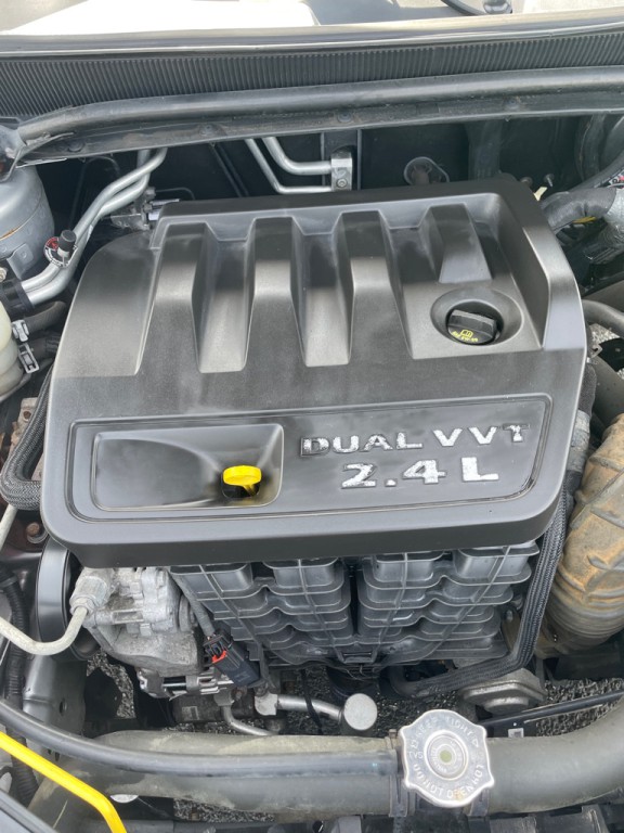 2013 Dodge Avenger Image 24