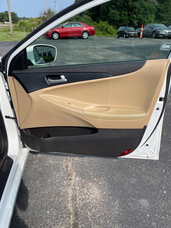 2013 Hyundai Sonata Image 21