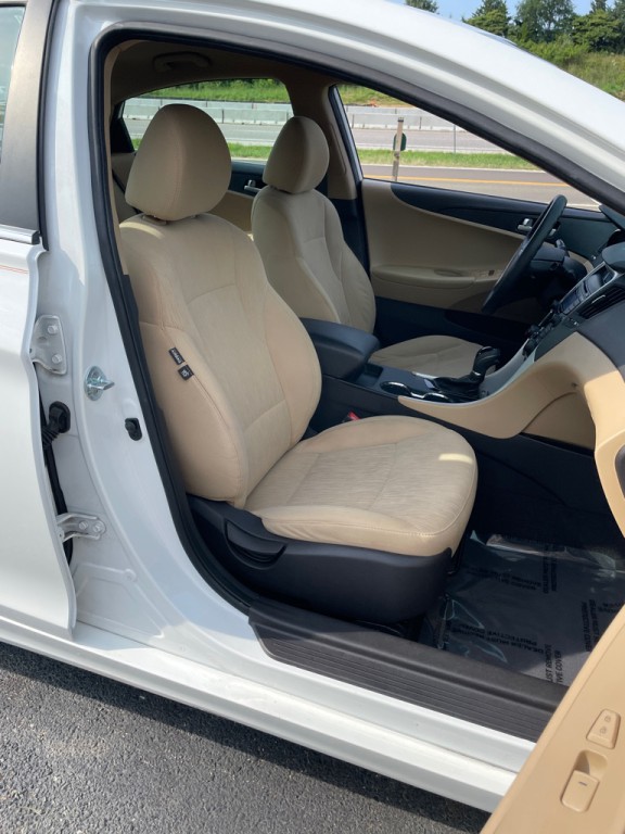 2013 Hyundai Sonata Image 22