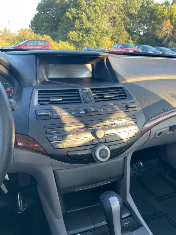 2012 Honda Accord Image 13