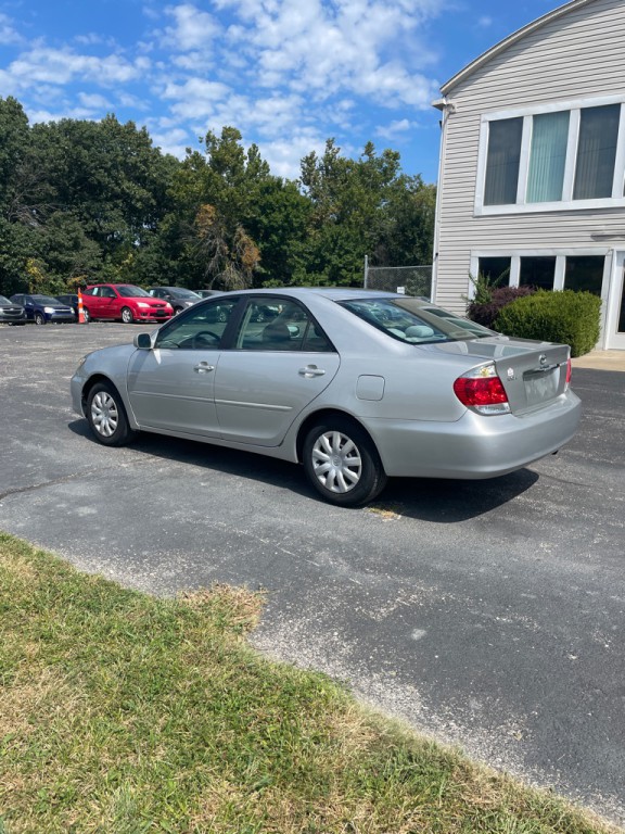 2005 Toyota Camry Image 3