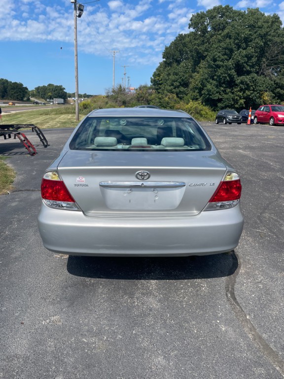 2005 Toyota Camry Image 4