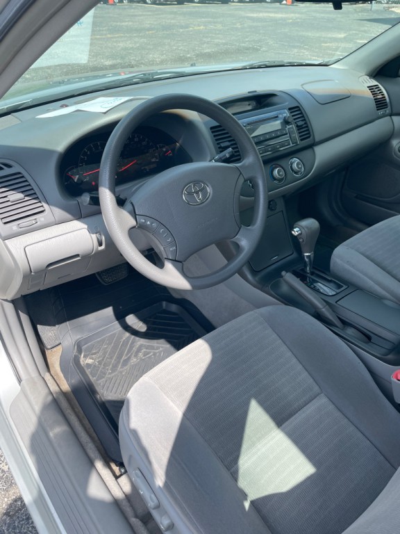 2005 Toyota Camry Image 9