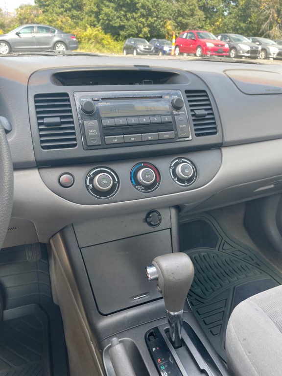 2005 Toyota Camry Image 13