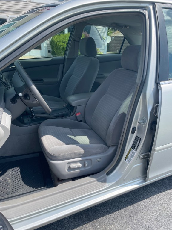2005 Toyota Camry Image 14