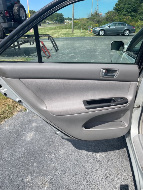 2005 Toyota Camry Image 15