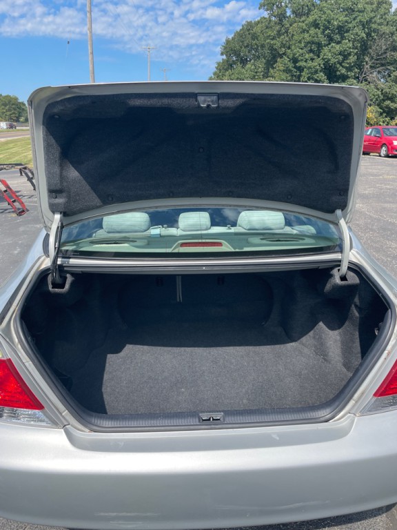 2005 Toyota Camry Image 17